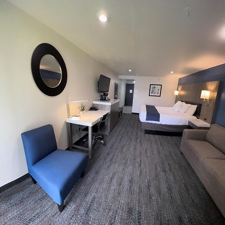 Oyster Bay Inn & Suites Bremerton Exteriér fotografie