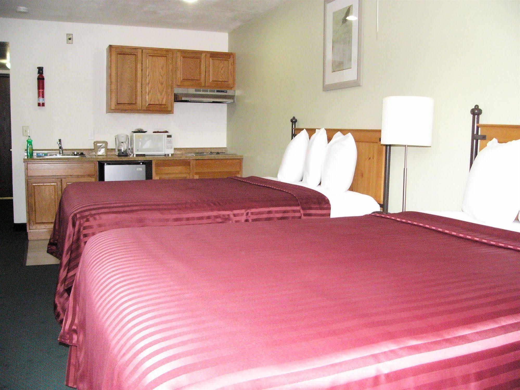 Oyster Bay Inn & Suites Bremerton Exteriér fotografie